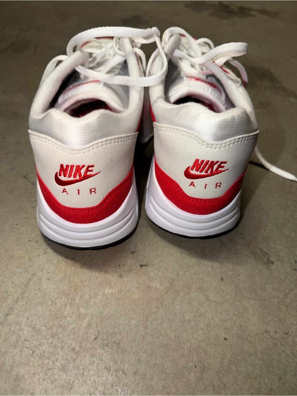NWOT Nike White and Victory Red Air Max Golf Shoes - Picture 5 of 7